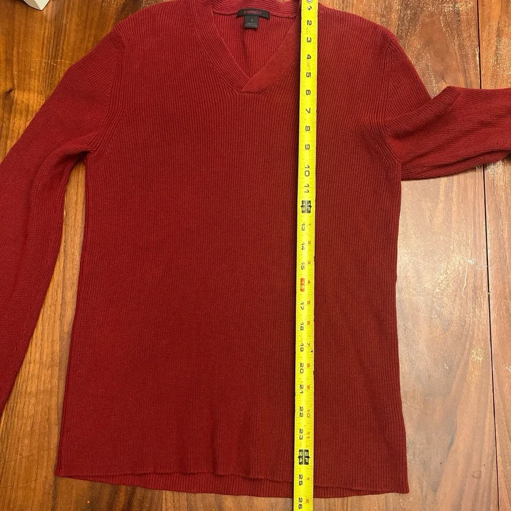 Express Men's Cranberry Long Sleeve V-Neck Pullover Sweater  100% Cotton Sz M